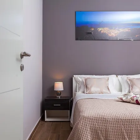 Gold & Silver Apartment *