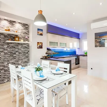 Gold & Silver Apartman *