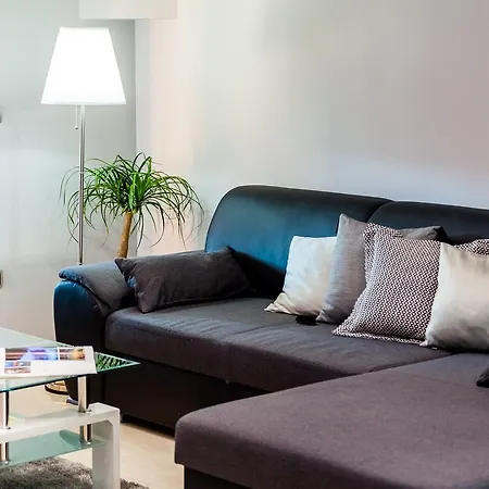 Apartment Gold & Silver *