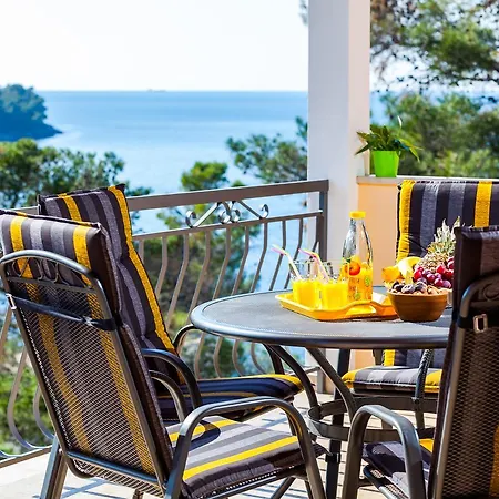 Gold & Silver * Brna