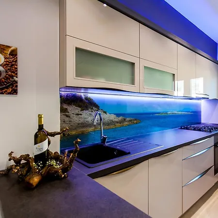 Apartment Gold & Silver Brna