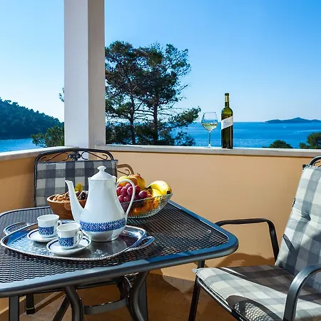 Gold & Silver Apartmán